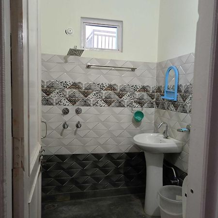 Hotel O Parmar Palace Mandi Kültér fotó