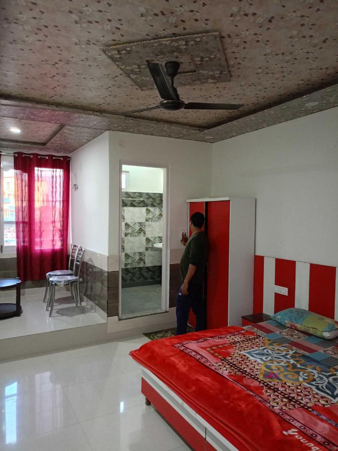 Hotel O Parmar Palace Mandi Kültér fotó